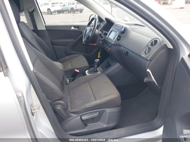 WVGAV7AX8FW551174 Volkswagen TIGUAN S