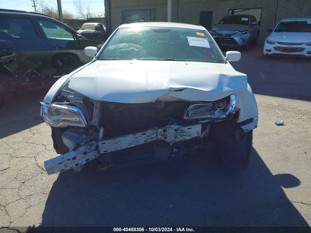Chrysler 300 2014 2C3CCAAGXEH375620 Image 13