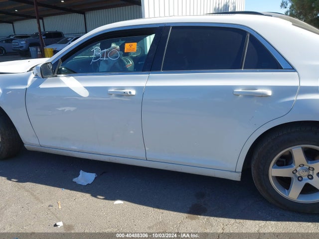 Chrysler 300 2014 2C3CCAAGXEH375620 Image 15
