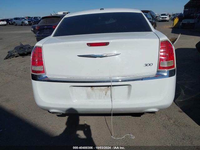 2C3CCAAGXEH375620 Chrysler 300
