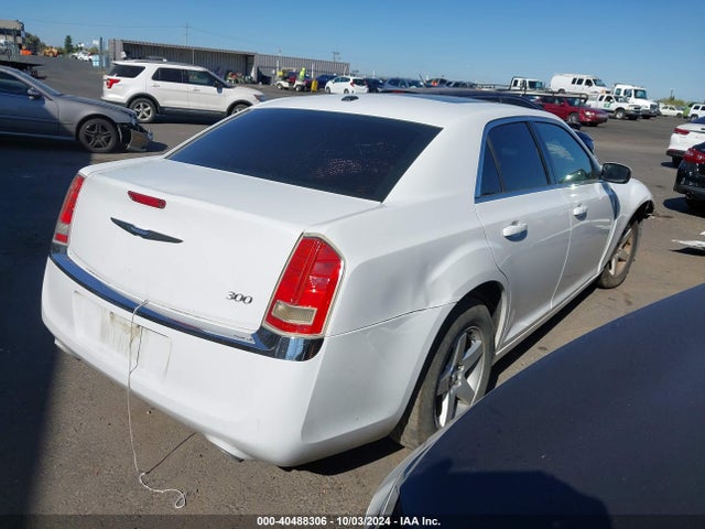 Chrysler 300 2014 2C3CCAAGXEH375620 Image 4