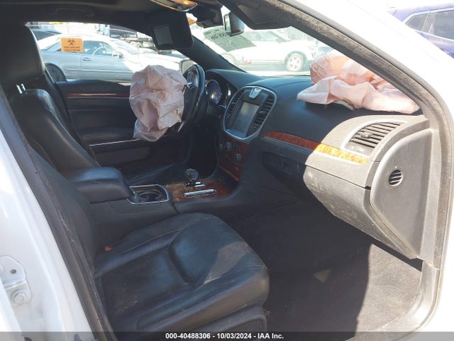 Chrysler 300 2014 2C3CCAAGXEH375620 Image 5