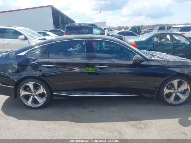 1HGCV2F92JA050637 Honda Accord Touring 2.0t