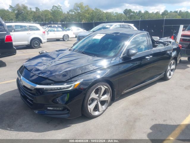 1HGCV2F92JA050637 Honda Accord Touring 2.0t
