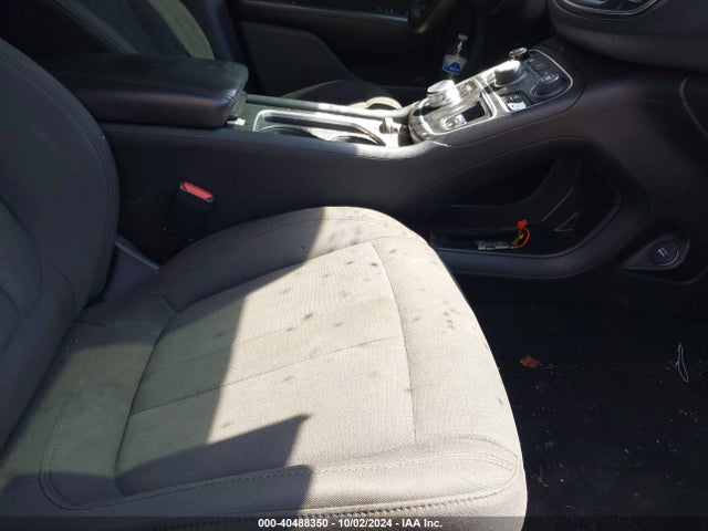 Chrysler 200 Limited 2015 1C3CCCAB5FN554642 Image 5