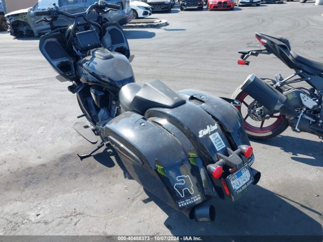 2020 INDIAN MOTORCYCLE CO. CHALLENGER 56KLCDRR1L3390729 Photo 2