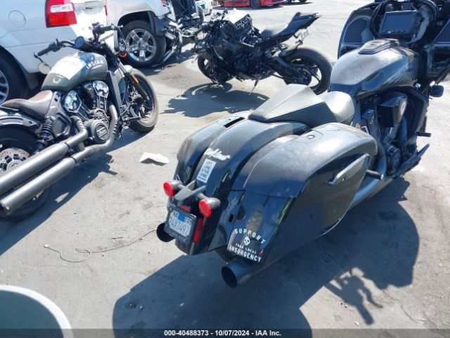 2020 INDIAN MOTORCYCLE CO. CHALLENGER 56KLCDRR1L3390729 Photo 3