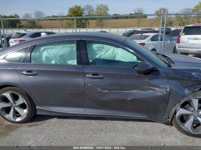 1HGCV2F97JA051153 Honda Accord Touring 2.0t