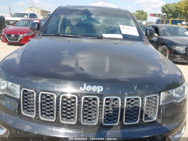 1C4RJEAG2JC481589 Jeep Grand Cherokee Laredo 4x2