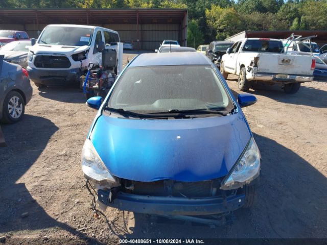JTDKDTB33E1075993 Toyota Prius C One
