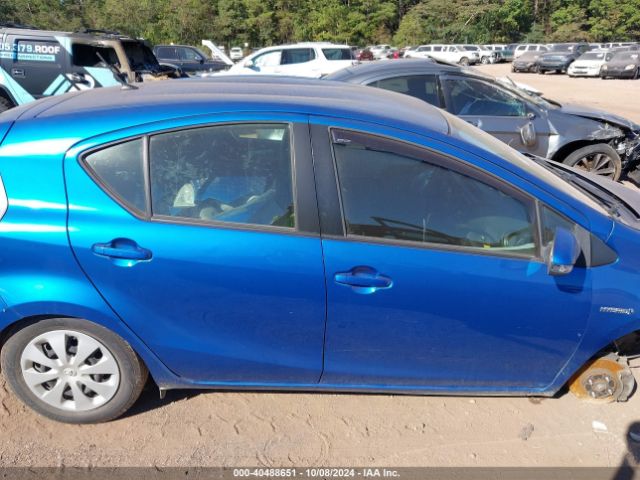 JTDKDTB33E1075993 Toyota Prius C One