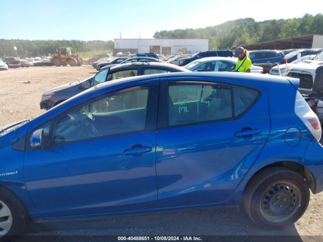 JTDKDTB33E1075993 Toyota Prius C One