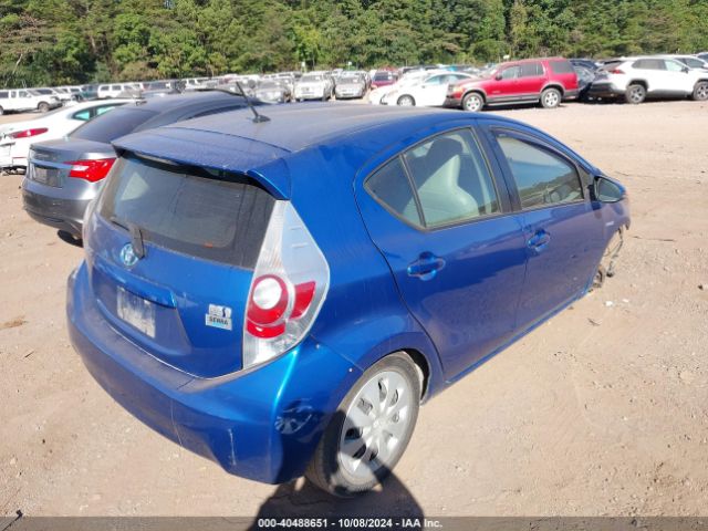 JTDKDTB33E1075993 Toyota Prius C One