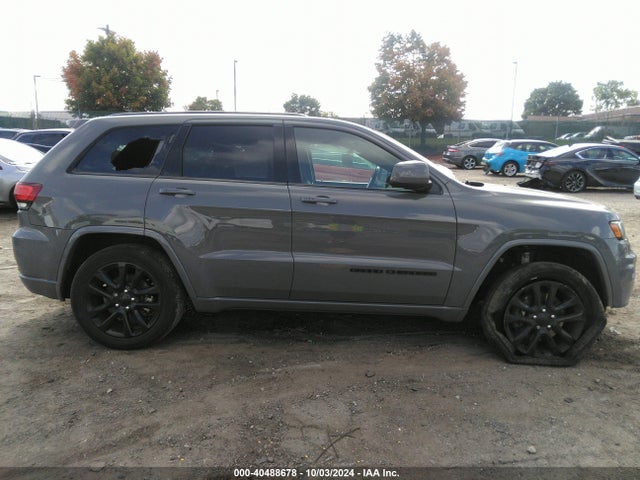 1C4RJFAG9MC589234 Jeep Grand Cherokee Laredo X 4x4