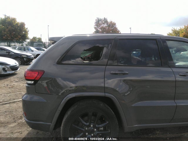 1C4RJFAG9MC589234 Jeep Grand Cherokee Laredo X 4x4