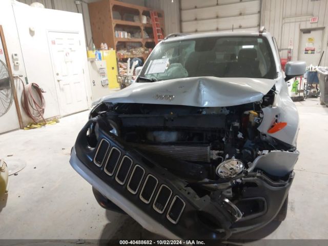 ZACCJBBB8JPJ33912 Jeep Renegade Latitude 4x4