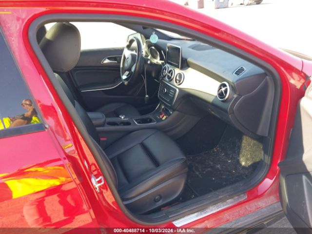 WDCTG4EB4HJ329651 Mercedes-Benz GLA 250
