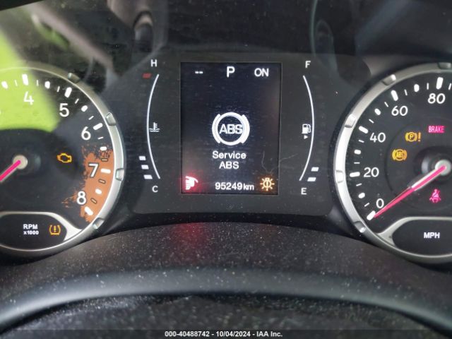 ZACCJABB5JPJ71091 Jeep Renegade Latitude Fwd