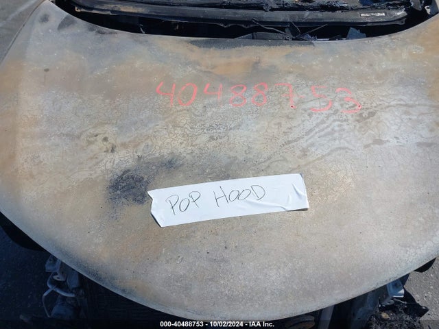 Toyota RAV4 LE 2018 JTMZFREV6JJ745166 Image 10