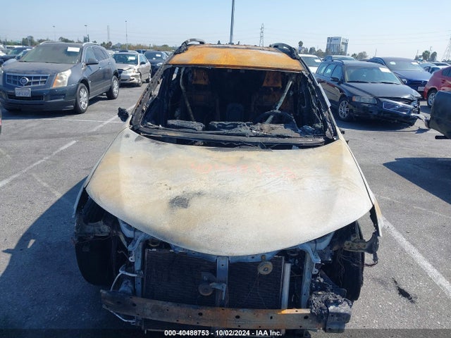 Toyota RAV4 LE 2018 JTMZFREV6JJ745166 Image 11