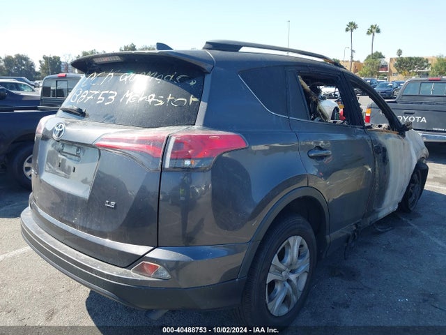 Toyota RAV4 LE 2018 JTMZFREV6JJ745166 Image 4