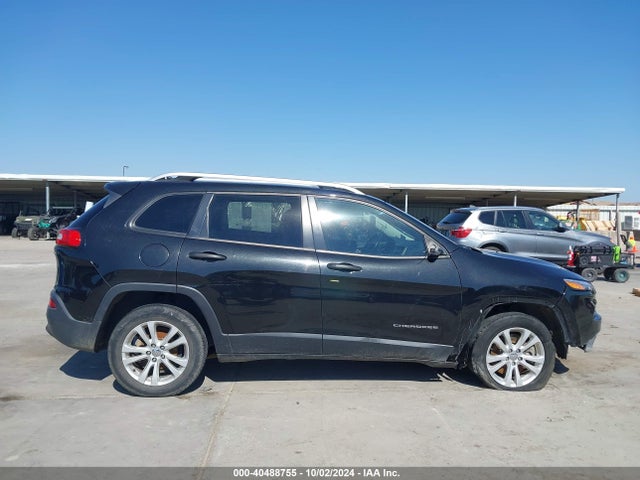 1C4PJLAB5FW611810 Jeep Cherokee Sport