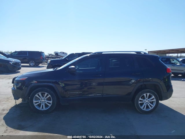 1C4PJLAB5FW611810 Jeep Cherokee Sport