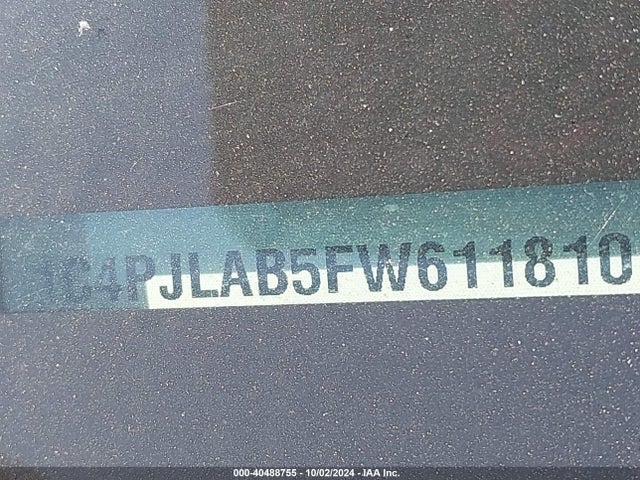 1C4PJLAB5FW611810 Jeep Cherokee Sport