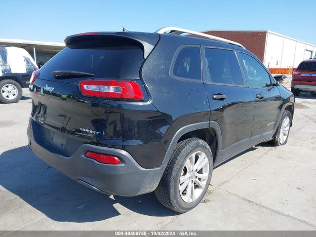 1C4PJLAB5FW611810 Jeep Cherokee Sport