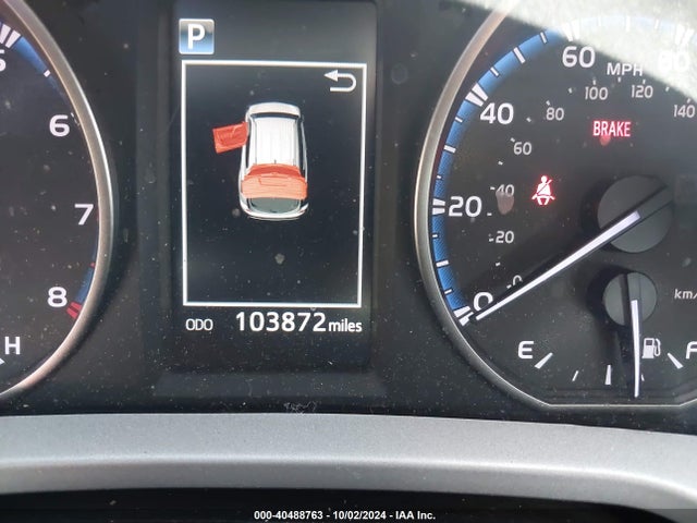 Toyota Rav4 Xle 2018 2T3WFREV3JW420432 Image 16