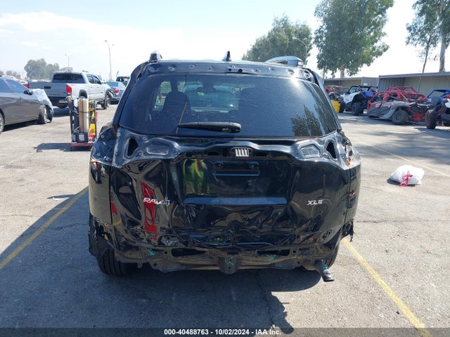 Toyota Rav4 Xle 2018 2T3WFREV3JW420432 Image 17
