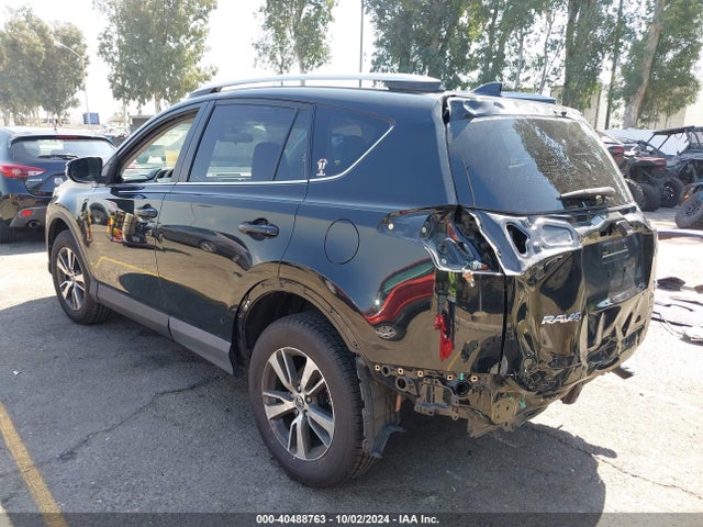 Toyota Rav4 Xle 2018 2T3WFREV3JW420432 Image 3