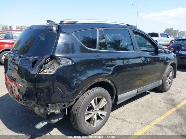 Toyota Rav4 Xle 2018 2T3WFREV3JW420432 Image 4