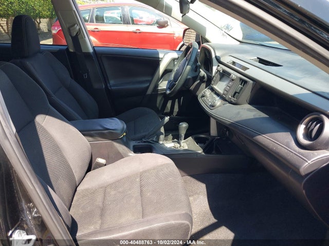 Toyota Rav4 Xle 2018 2T3WFREV3JW420432 Image 5