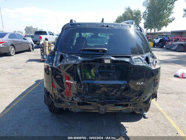 Toyota Rav4 Xle 2018 2T3WFREV3JW420432 Image 6