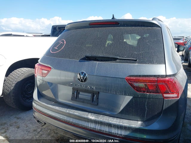 3VVCB7AX6PM120535 Volkswagen Tiguan 2.0t Se R-line Black
