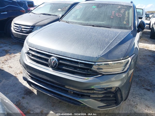 3VVCB7AX6PM120535 Volkswagen Tiguan 2.0t Se R-line Black