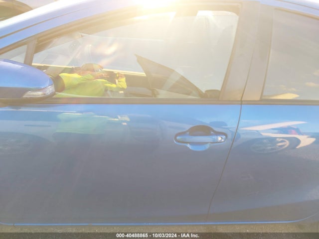 Toyota Prius C Two 2014 JTDKDTB31E1559760 Image 14