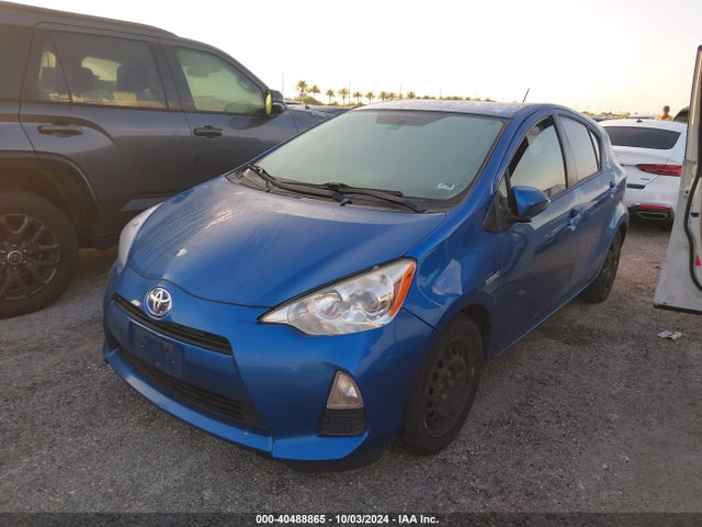 JTDKDTB31E1559760 Toyota Prius C Two