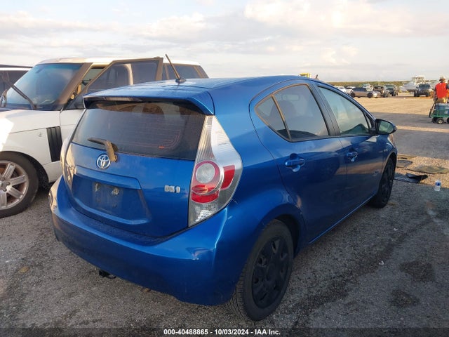 JTDKDTB31E1559760 Toyota Prius C Two