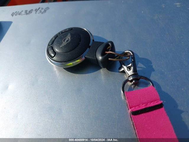 2011 MINI COOPER WMWSU3C57BT092762 Photo 10