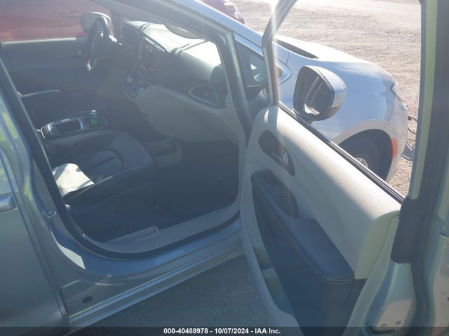2C4RC1BG9PR621073 Chrysler Pacifica Touring L