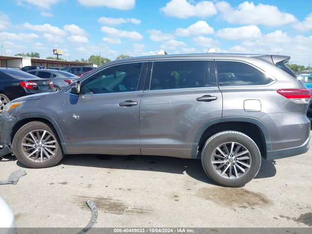Toyota Highlander Xle 2017 5TDKZRFH6HS508112 Image 14
