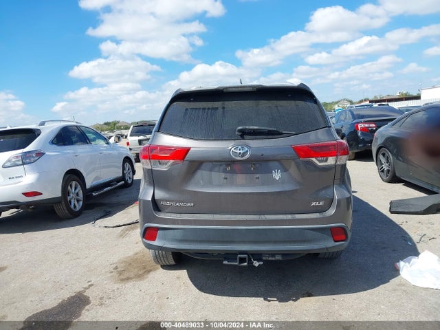 Toyota Highlander Xle 2017 5TDKZRFH6HS508112 Image 16