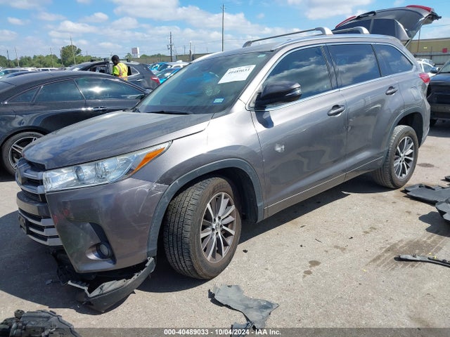 Toyota Highlander Xle 2017 5TDKZRFH6HS508112 Image 2