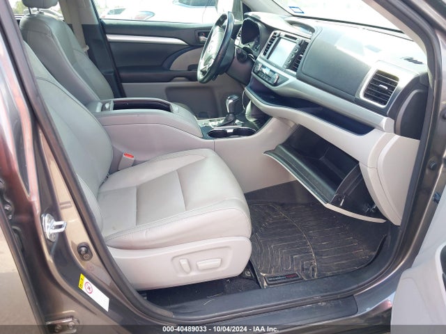 Toyota Highlander Xle 2017 5TDKZRFH6HS508112 Image 5