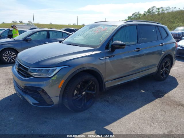3VVCB7AX5PM109803 Volkswagen Tiguan 2.0t Se R-line Black