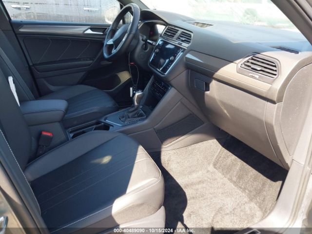 3VVCB7AX5PM109803 Volkswagen Tiguan 2.0t Se R-line Black