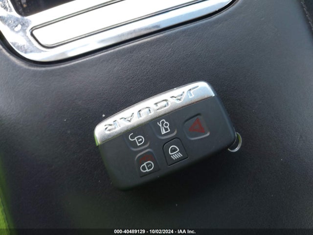 2011 JAGUAR XJ SAJWA2GE7BMV14848 Photo 10