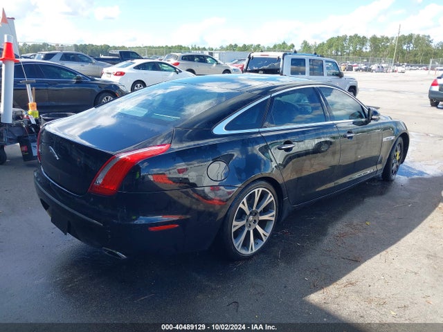 2011 JAGUAR XJ SAJWA2GE7BMV14848 Photo 3